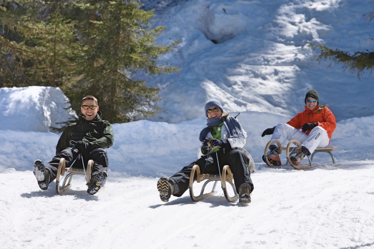 [Translate to en:] Hochfügen Abseits der Piste Rodelspaß