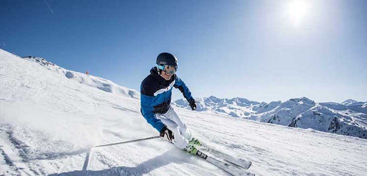 Frühjahrsskifahren Schnee Hochfügen Skiurlaub Zillertal 