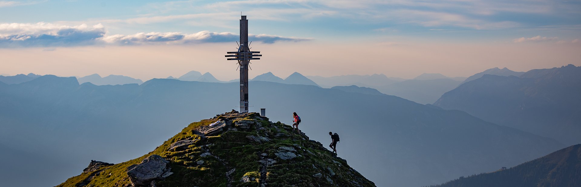 Hochfügen, das idyllische Bergdorf im Zillertal, ist im Sommer ein wahres Wanderparadies in Tirol