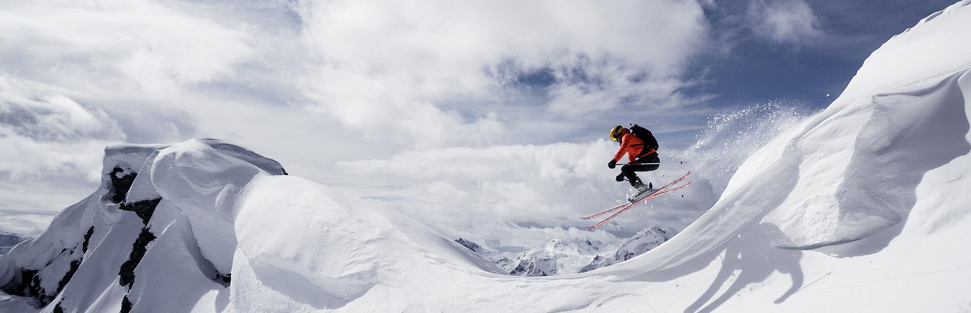 Freeride Freestyle Kicker Schneeverwehungen Schnee Deep powder