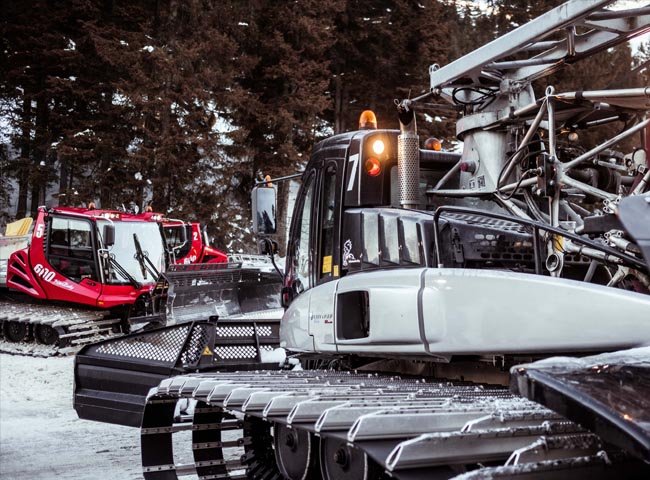 Pistenbully Snowtruck Schneeraupe Erlebnis mitfahren Beifahrersitz Hochfügen Zillertal Schneetechnik