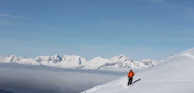 Skifahren Freies Gelände Zillertaler Alpenregion Hochfügen Freeriding Powder Tiefschnee 