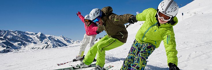 Hochfügen Ostern Skiregion Zillertal Familienurlaub Kinder  