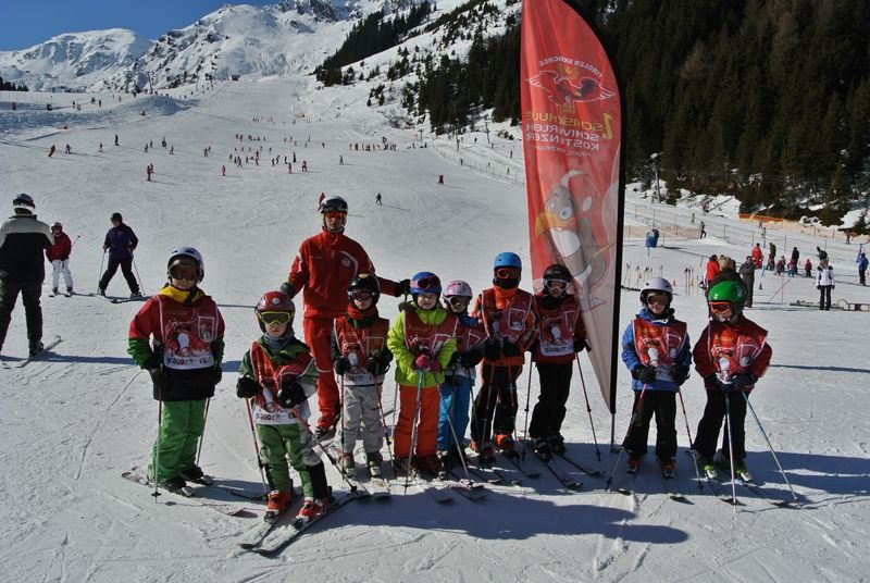 Skischule Kostenzer Skifahren Skihelfen Kinderski Zillertal