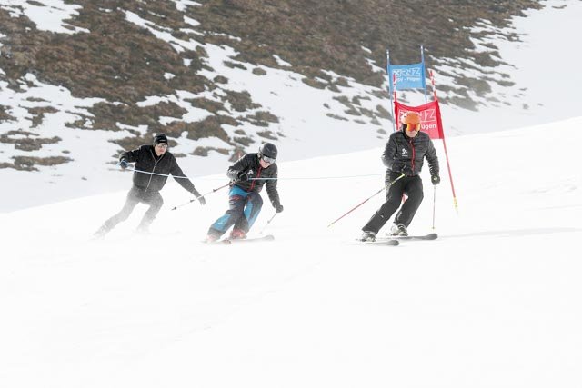 Zillertal Seilrennen Hochfügen Dreierseilschaft Skirennen Kinder und Erwachsene 