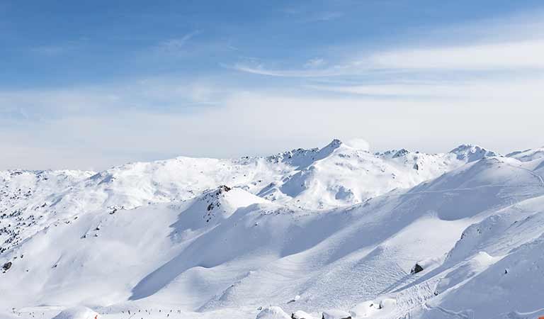 Tiefschnee Hochfügen Hochplateau Zillertal Schneesicherheit Skiurlaub Wintersport