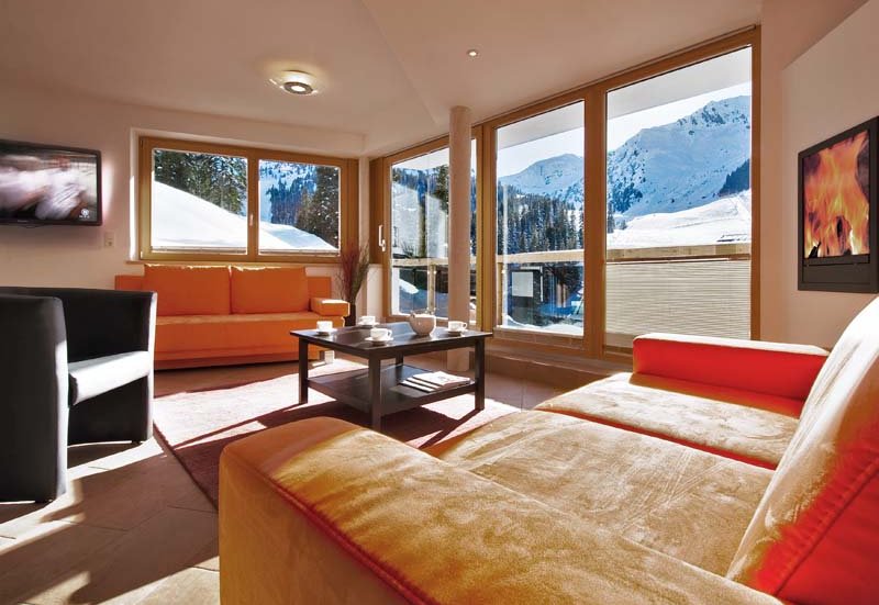 Chalet Apart Zillertal Zimmerausstattung Couch Hochfügen 