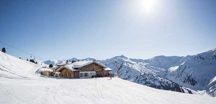 Frühjahr Hochfügen Skifahren Schnee Skiurlaub Pistenspaß