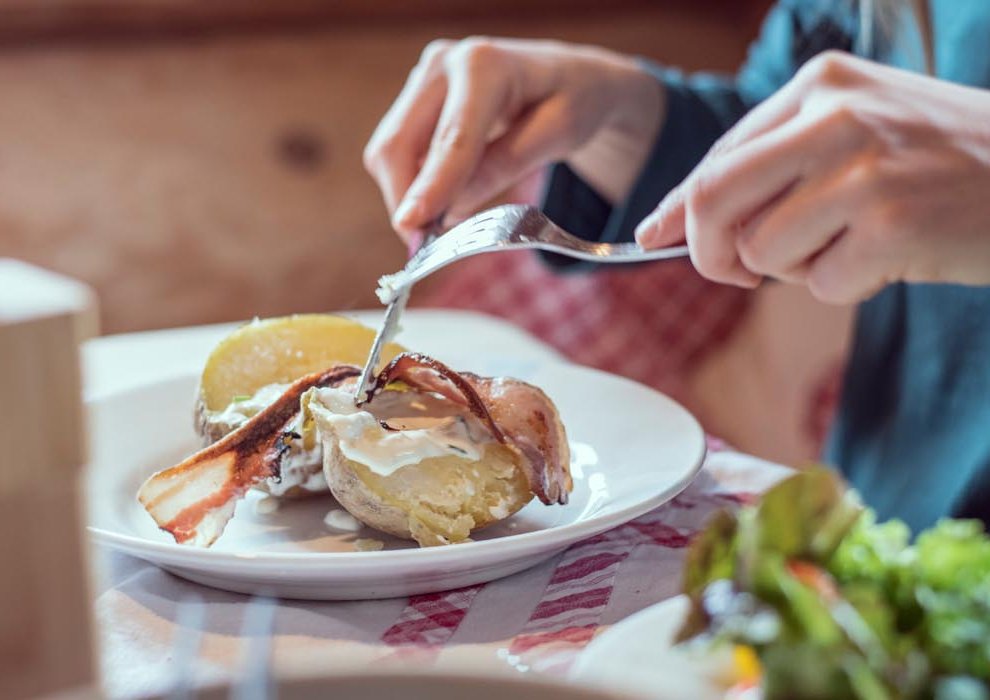 Hochfügen AarWirt Restaurant Zillertaler Leckerbissen Kulinarische Highlights Skiurlaub 