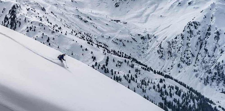 Line Powder Schneegestöber Hochfügen Skiparadies