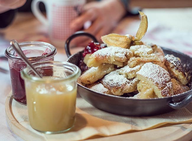 Kulinarik Gaumenschmauß Zillertal Kaiserschmarren Skigebiet Tiroler Kost