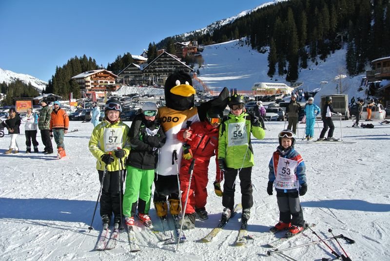 Maskottchen Skifahren Skischule Kostenzer Zillertal Kinderspaß