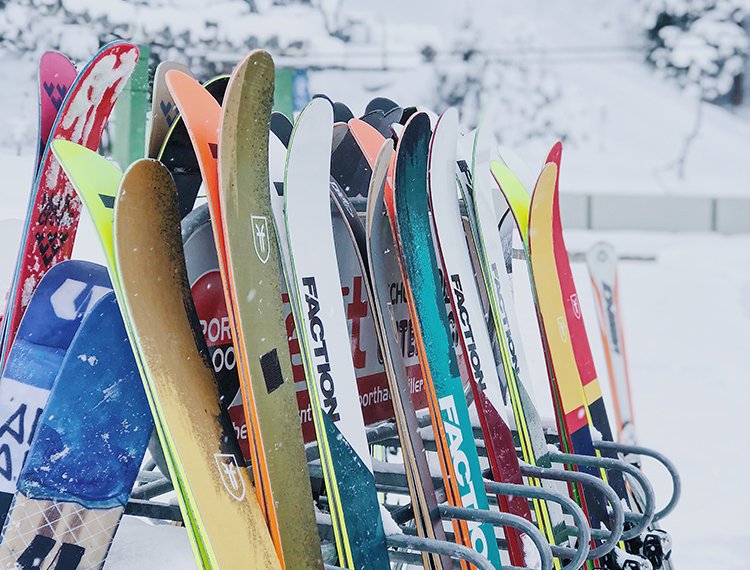 Powder Hochfügen Shredden Zillertal Freeriden Tiefschnee Winter  