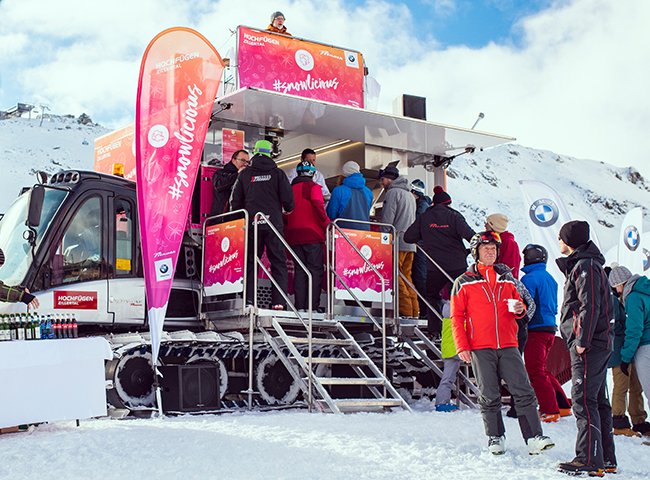 Haubenküche Foodtruck Skifahren Hochfügen Essen auf Rädern