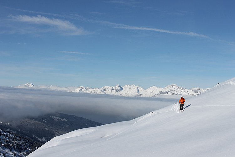 Freeride Tiefschnee Skigebiet Wolken Berge Hochfügen Zillertal Schneelandschaft Natur 