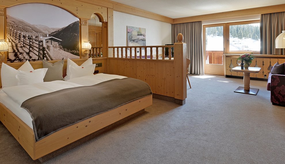 Hochfügen Hotelzimmer Skiregion Zillertal Schneeurlaub Schnee Gemütlichkeit Zweisamkeit    