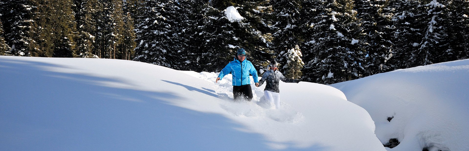 Schneeschuhwanderung Skigebiet Hochfügen Winterwanderung Tiefschnee