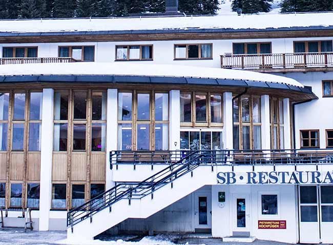 Skigebiet Hochfügen Panorama Lodge Zillertal Alpen-Panorama Kulinarische Spezialitäten Skifahren 